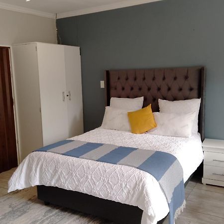 South Serene Guest House Midrand Buitenkant foto