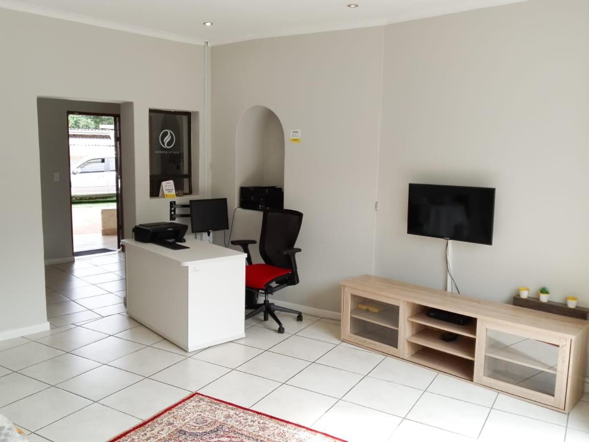 South Serene Guest House Midrand Buitenkant foto
